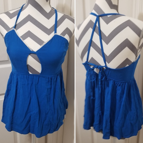 NWT* Strappy Tank Top with Keyhole opening - Picture 2 of 2
